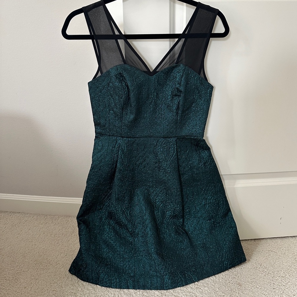 Last Chance! Anthropologie Sleeveless Party Dress with Bow on Back Size 0